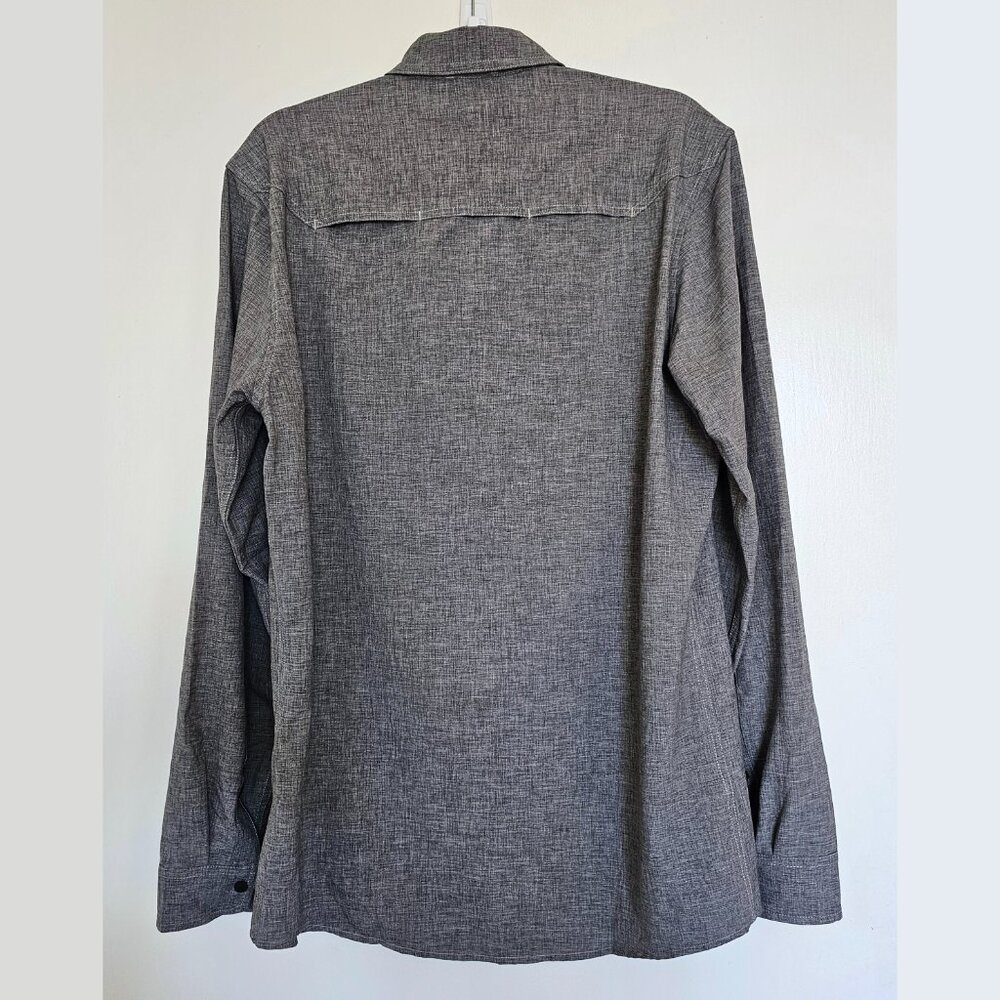 Like New! Eddie Bauer Front Range Button Up Chamb… - image 3